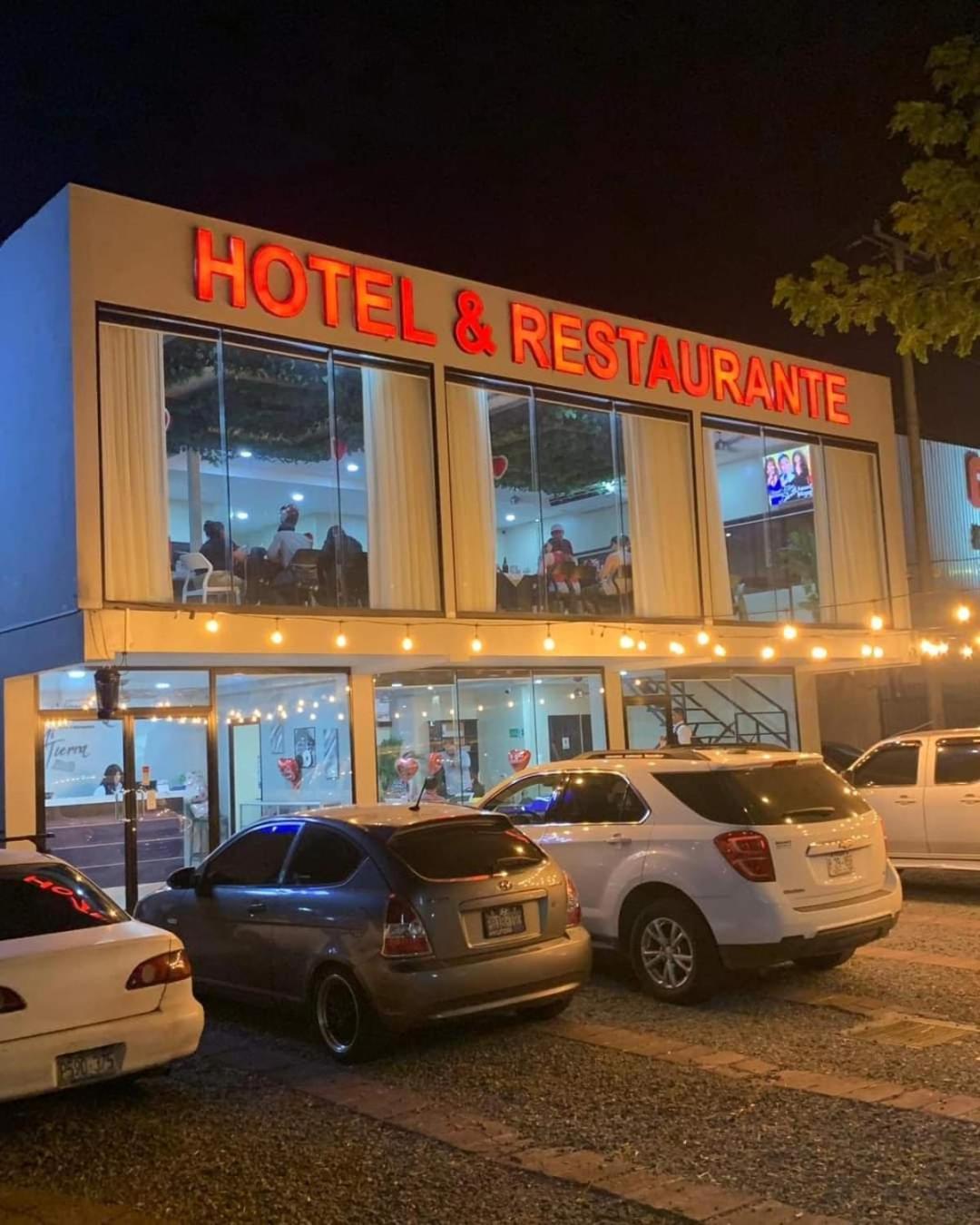 Mi Tierra Hotel Y Restaurante San Luis Екстер'єр фото