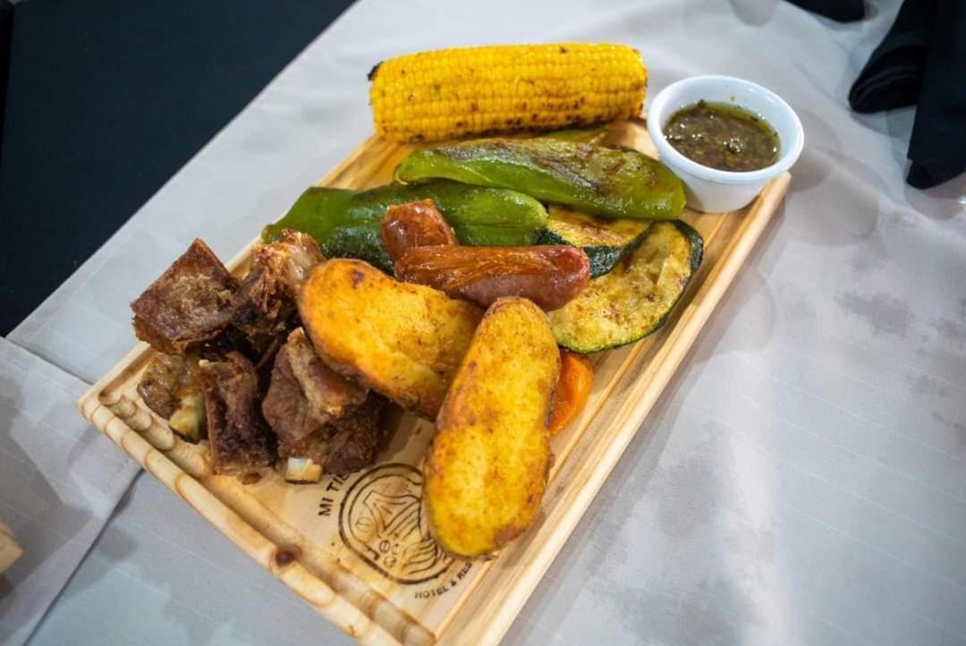 Mi Tierra Hotel Y Restaurante San Luis Екстер'єр фото